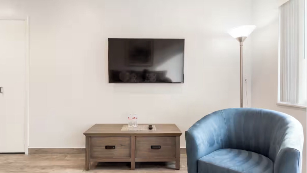 Photo of Livingroom in Survey Creek