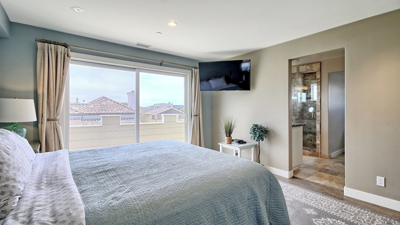 Photo of Bedroom in Pierpont Bay