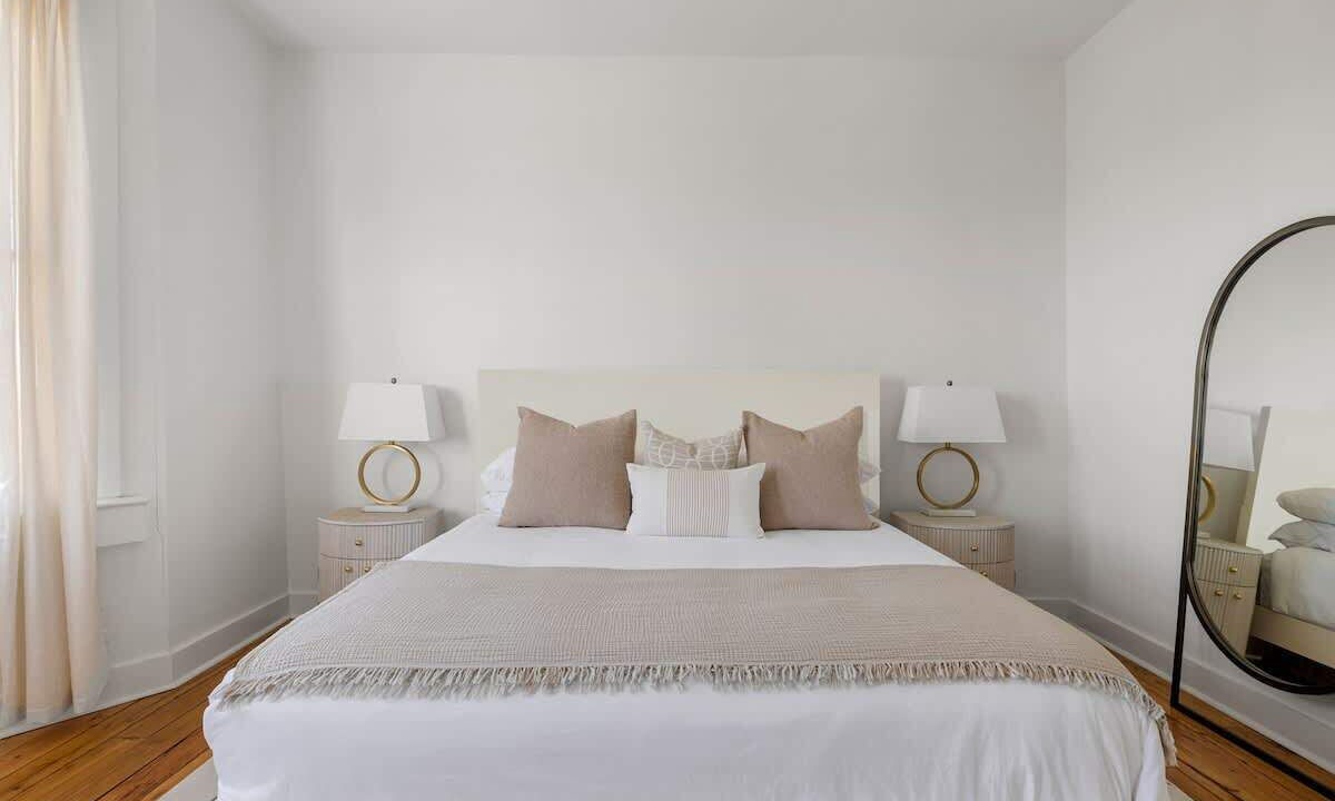 Photo of Bedroom in South of Broad