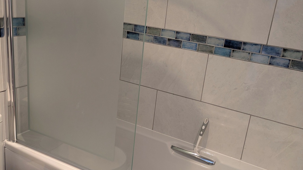Photo of Bathroom in The Lizard