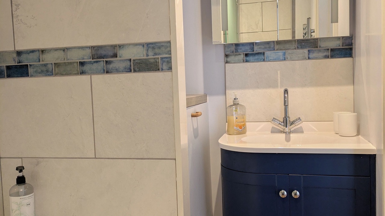 Photo of Bathroom in The Lizard