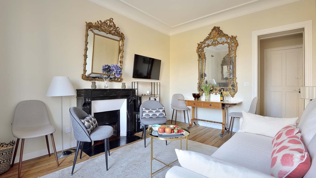 Photo of Bedroom in 7th Arrondissement