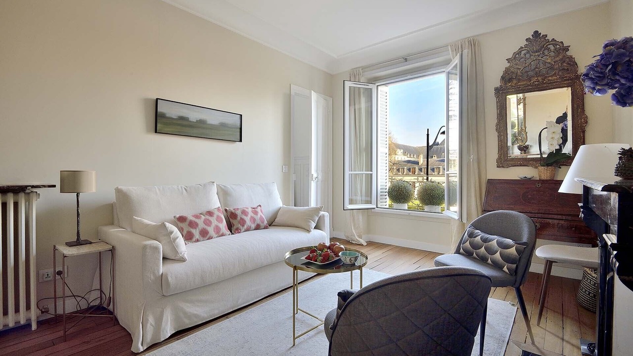 Photo of Livingroom in 7th Arrondissement