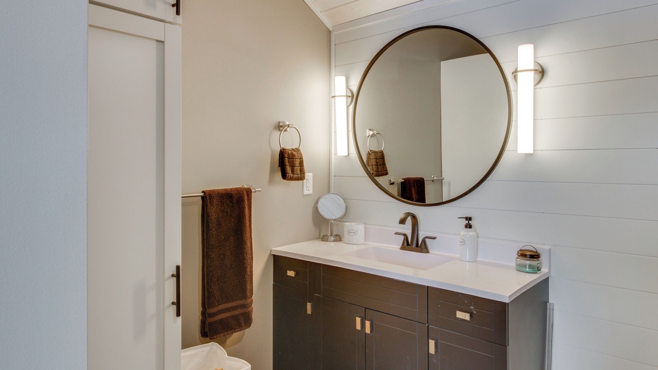 Photo of Bathroom in Dent