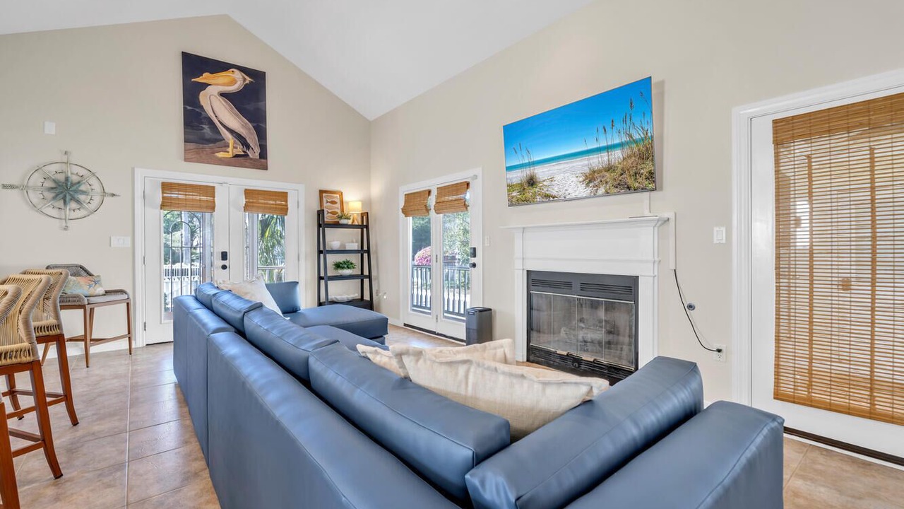 Photo of Livingroom in Crystal Shores