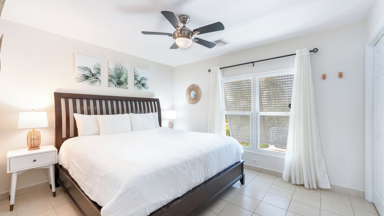Photo of Bedroom in Rum Point