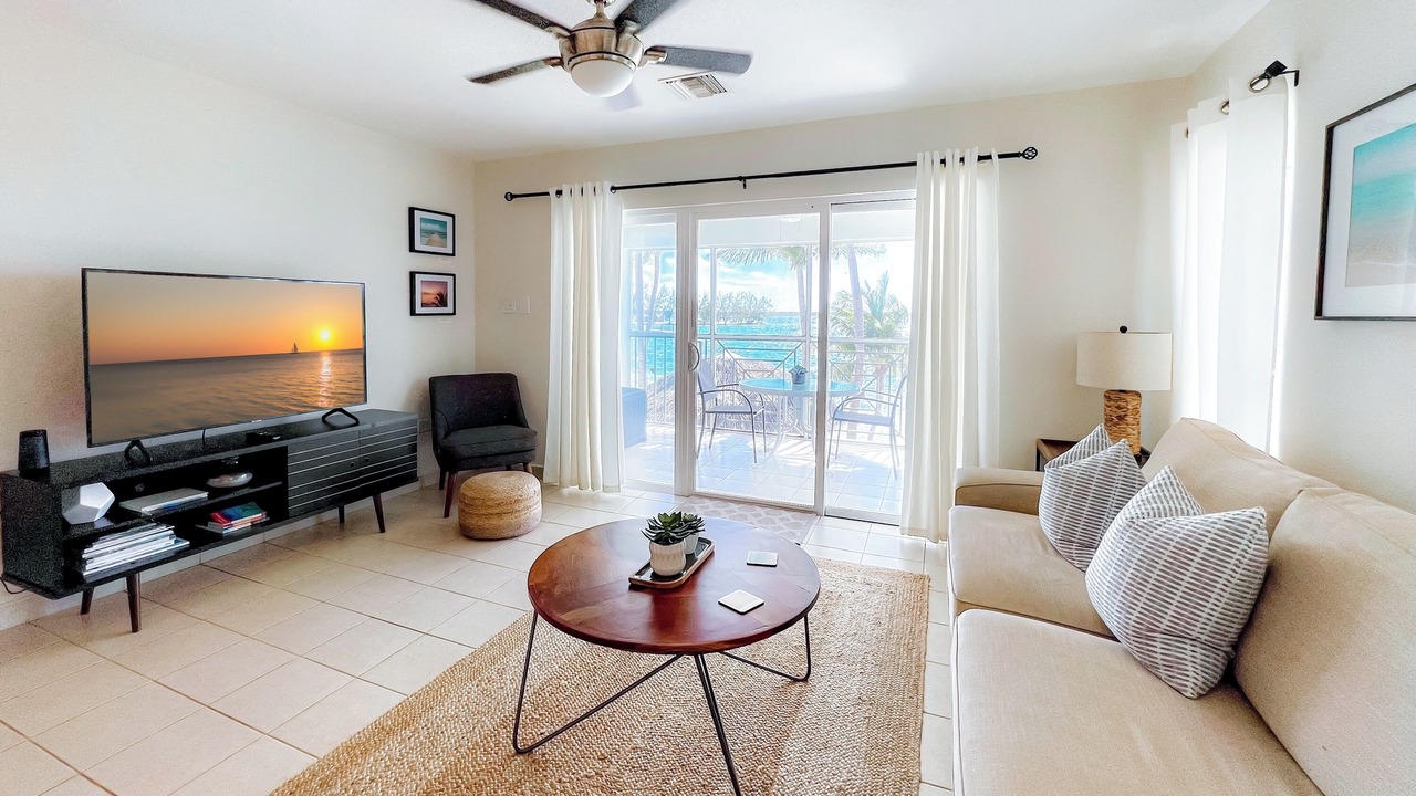 Photo of Livingroom in Rum Point