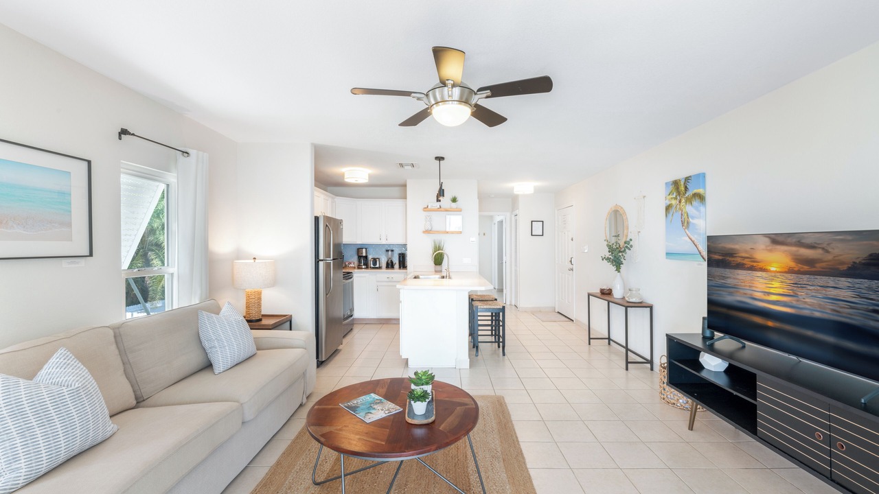Photo of Livingroom in Rum Point