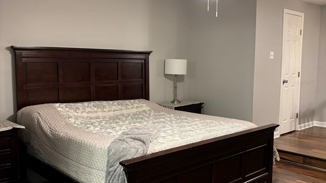 Photo of Bedroom in Little Woods