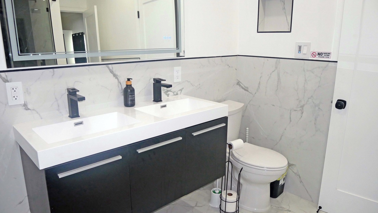 Photo of Bathroom in Mid City