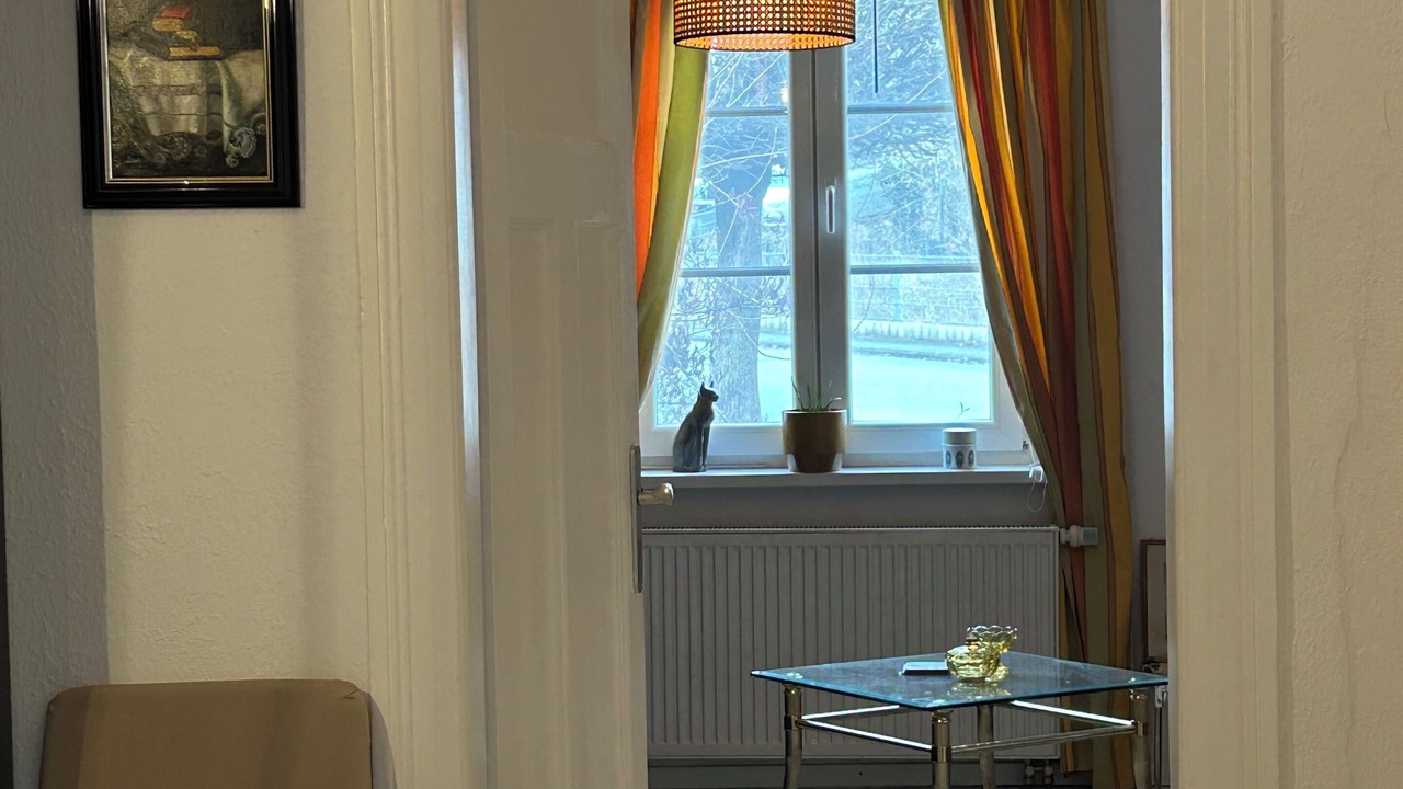 Photo of Others in Leun