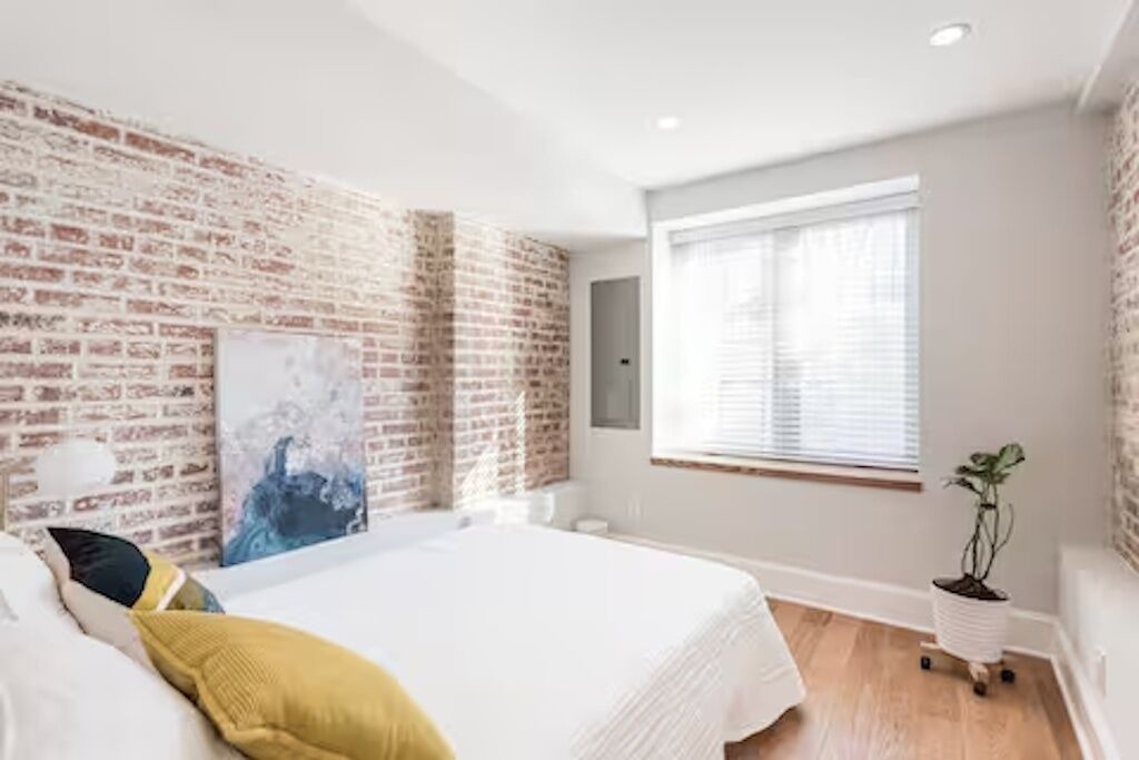Photo of Bedroom in Columbia Heights