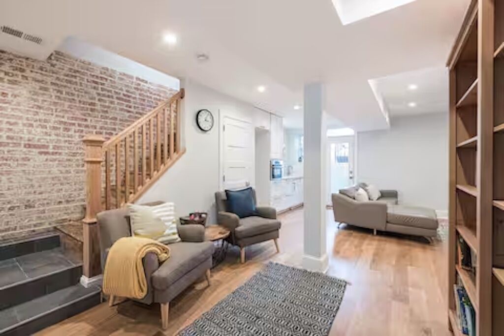 Photo of Livingroom in Columbia Heights