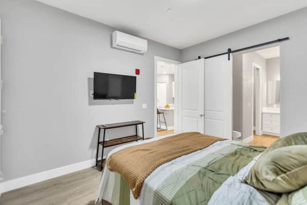 Photo of Bedroom in Midtown Sacramento