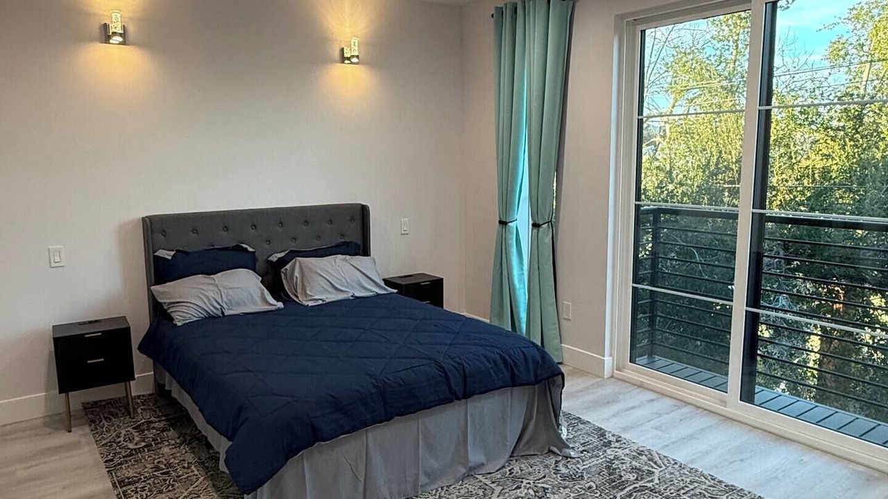 Photo of Bedroom in Poverty Ridge