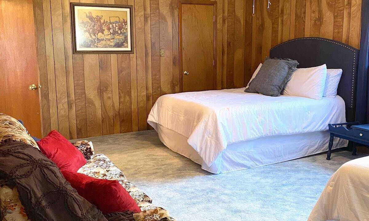 Photo of Bedroom in Seneca