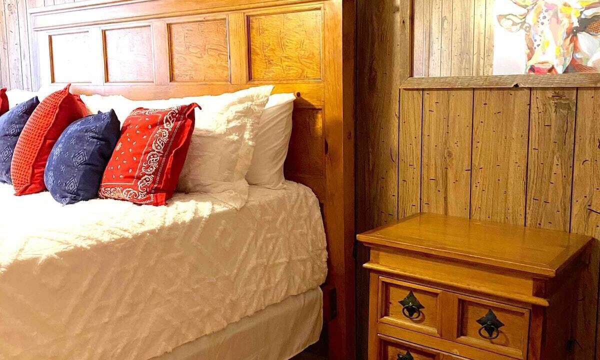 Photo of Bedroom in Seneca