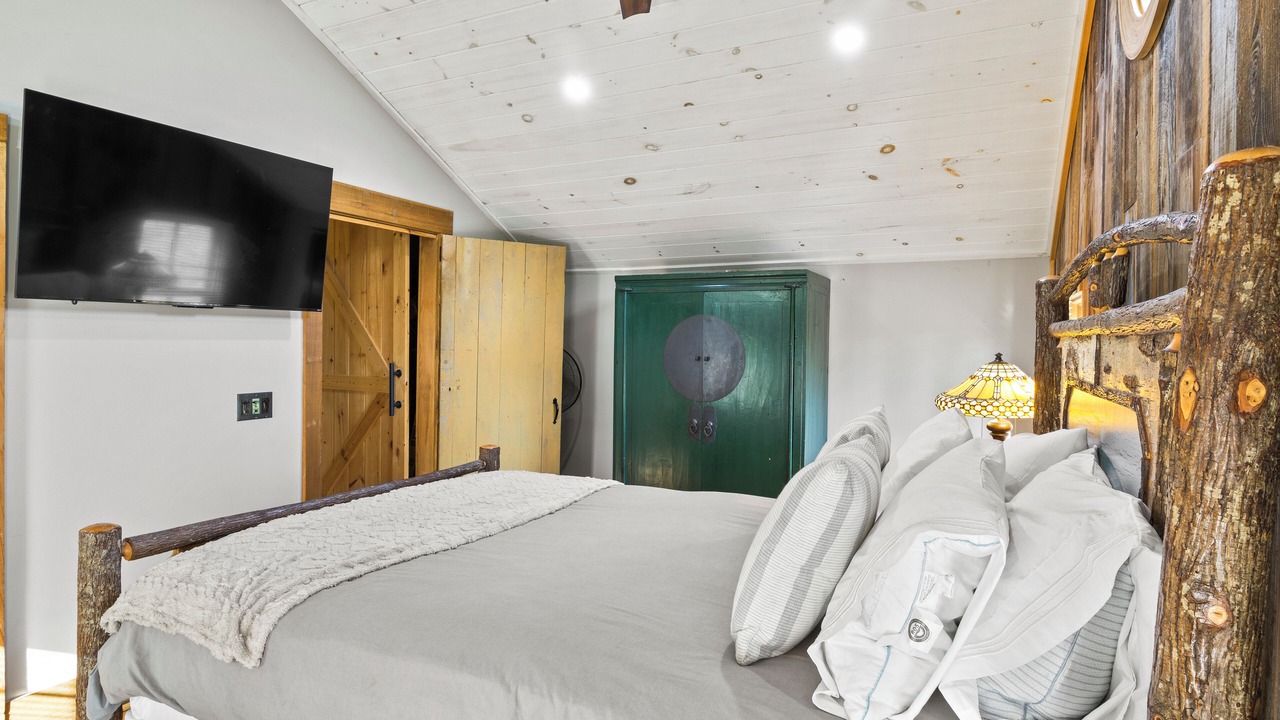 Photo of Bedroom in Rushville