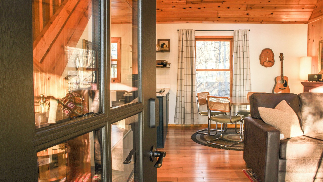 Photo of Livingroom in Markville