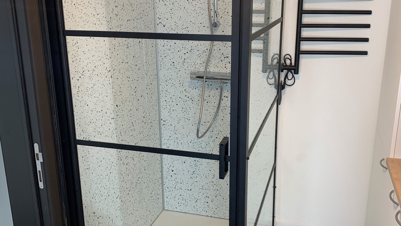 Photo of Bathroom in Peer