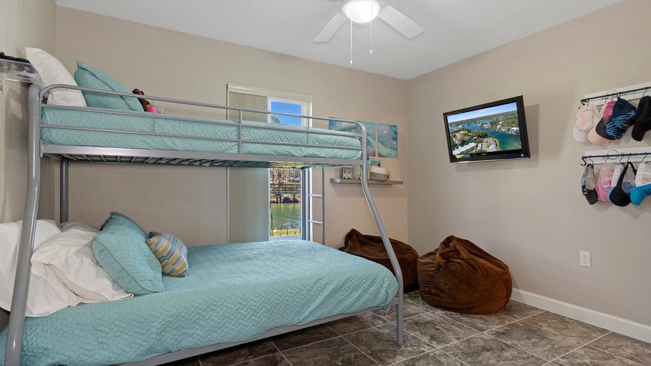 Photo of Bedroom in Springs at Kings Bay
