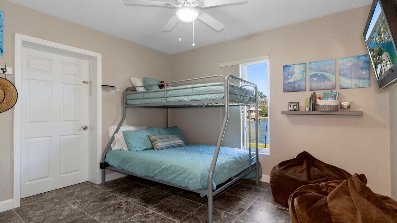 Photo of Bedroom in Springs at Kings Bay
