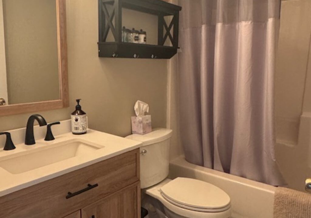 Photo of Bathroom in Green Creek