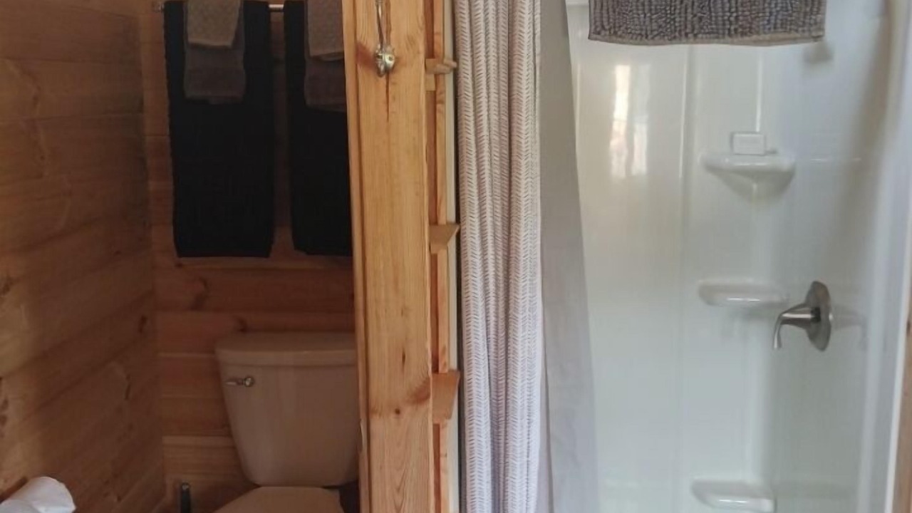 Photo of Bathroom in Denali