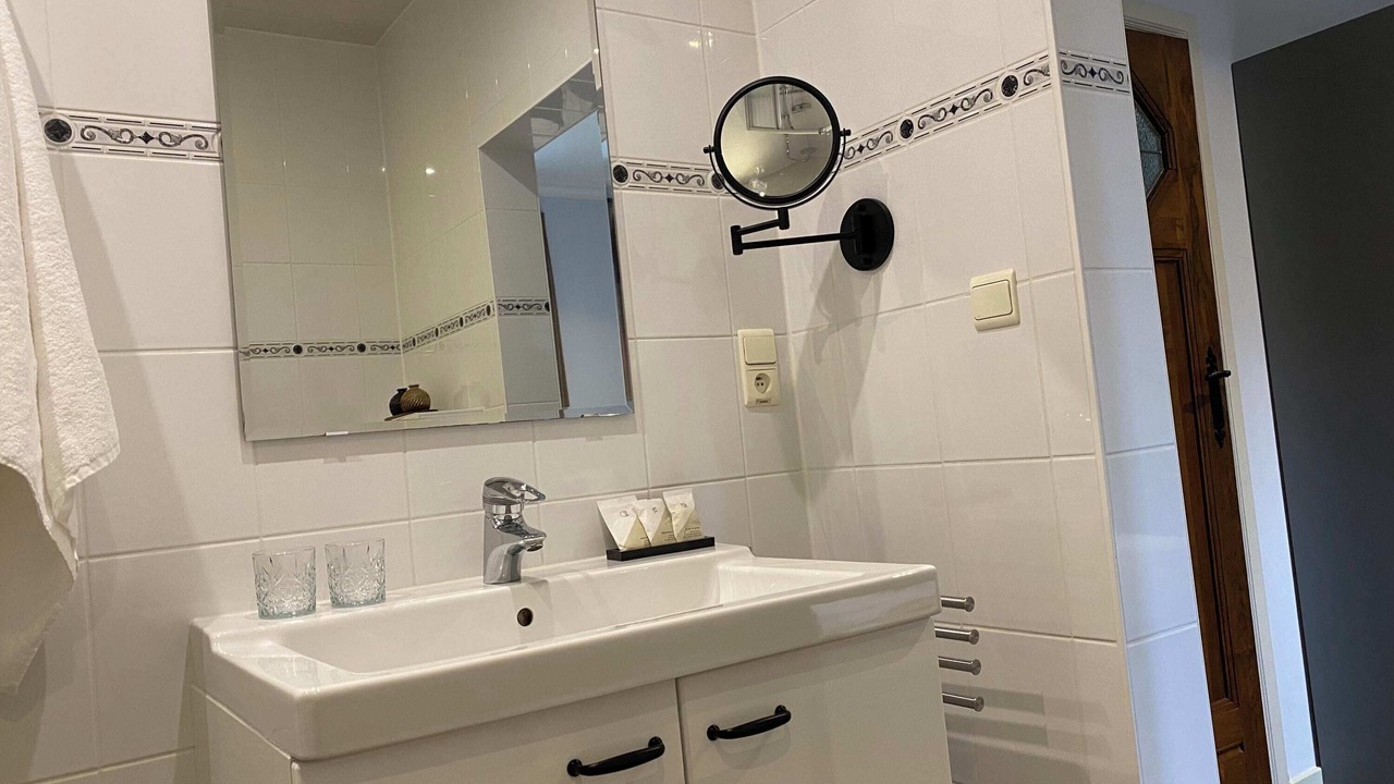 Photo of Bathroom in Ellikom