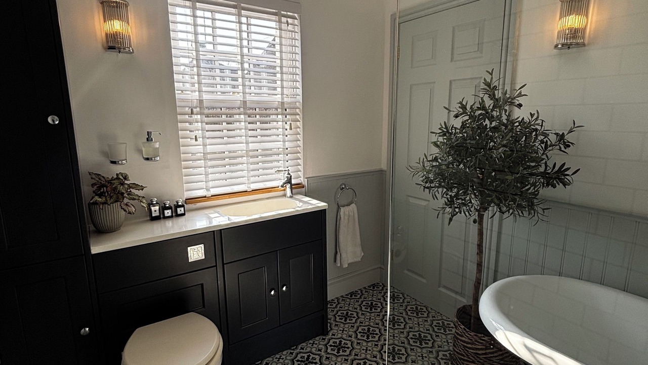 Photo of Bathroom in Kemble