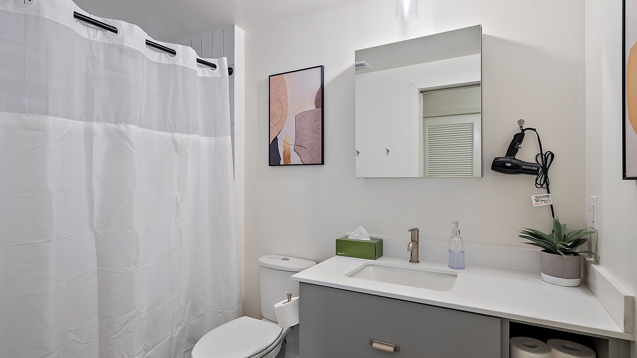 Photo of Bathroom in Warehouse District