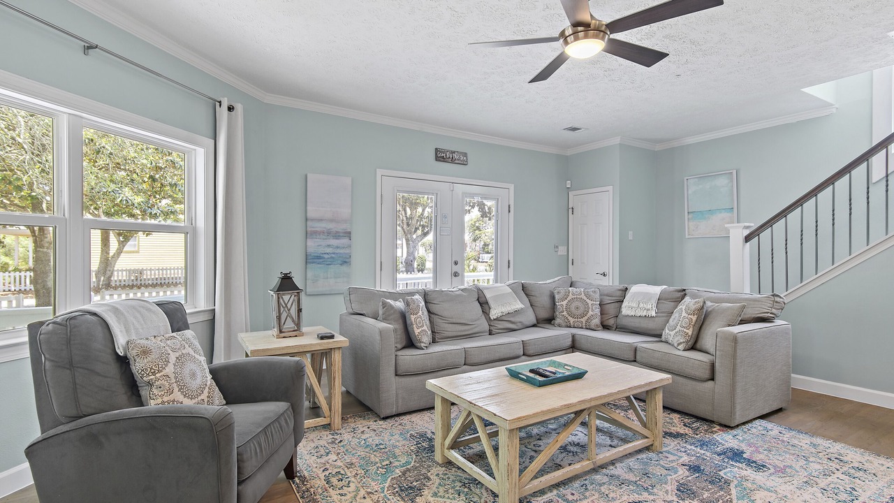 Photo of Livingroom in Clipper Cove