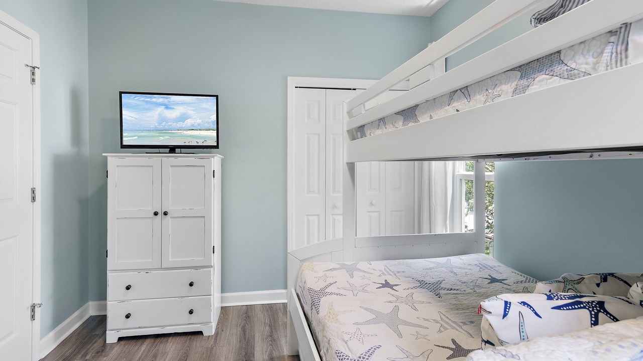 Photo of Bedroom in Clipper Cove