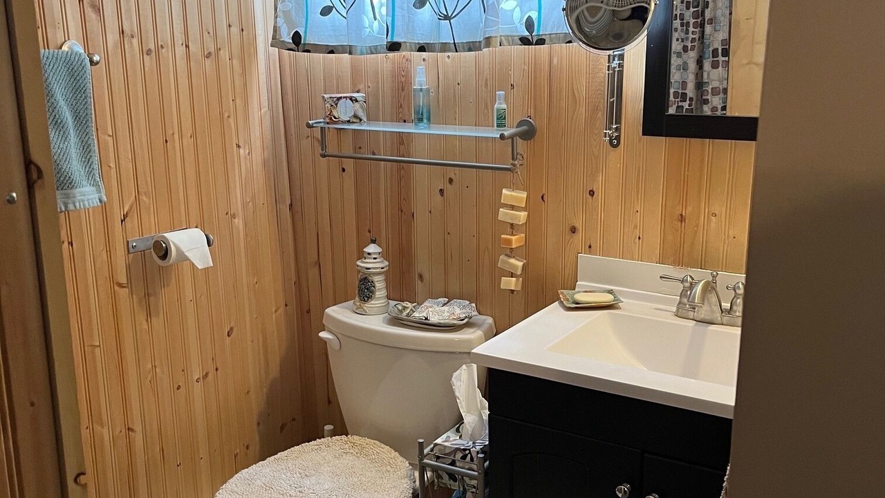 Photo of Bathroom in Dunnottar
