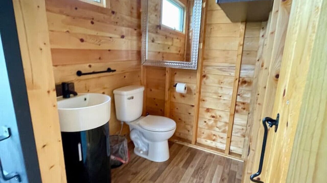 Photo of Bathroom in Sainte-Anne-de-Kent