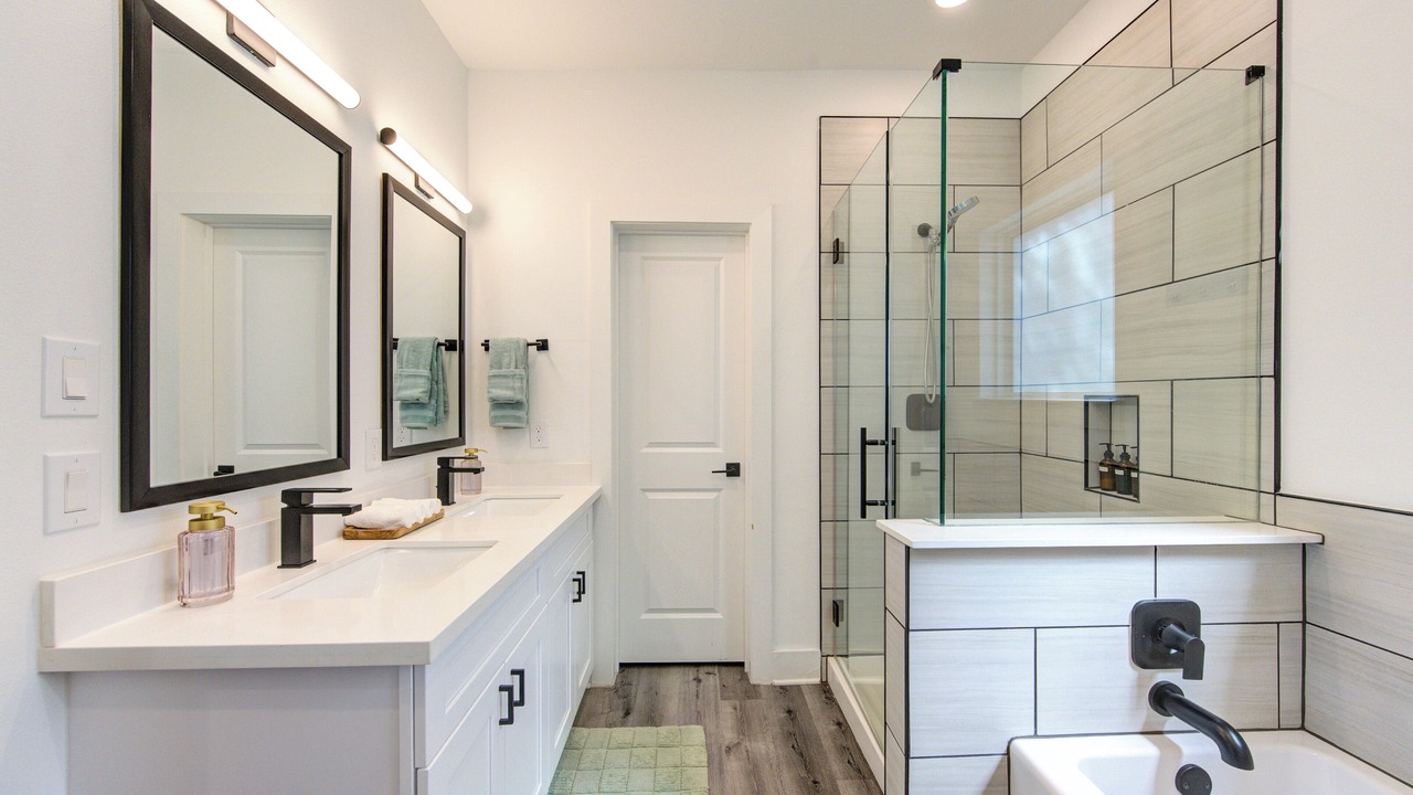 Photo of Bathroom in Kempwood
