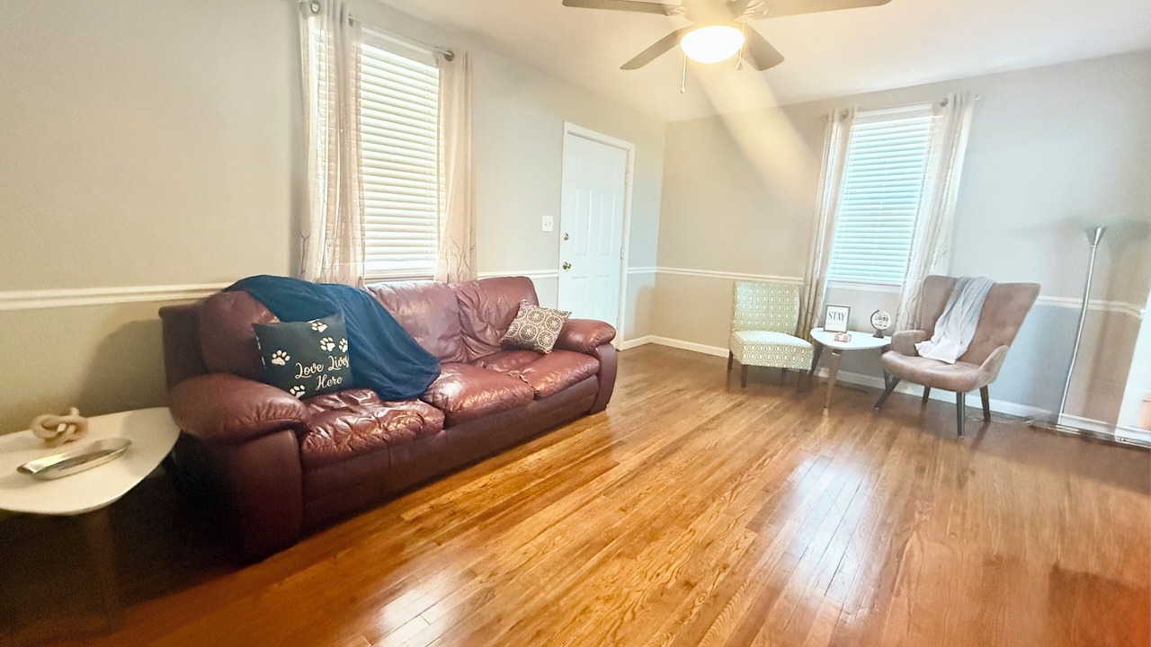 Photo of Livingroom in Perry