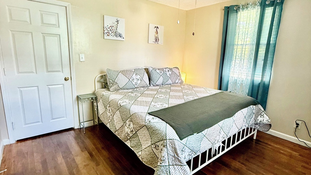 Photo of Bedroom in Perry