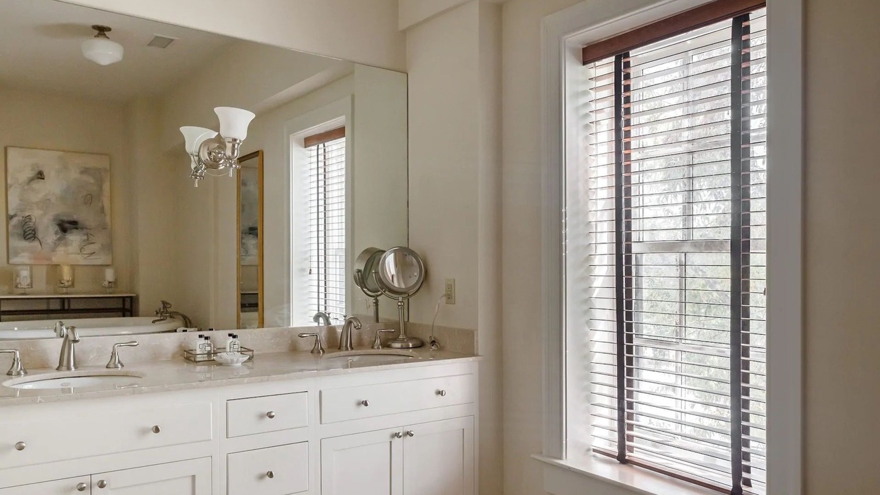 Photo of Bathroom in Charleston Historic District