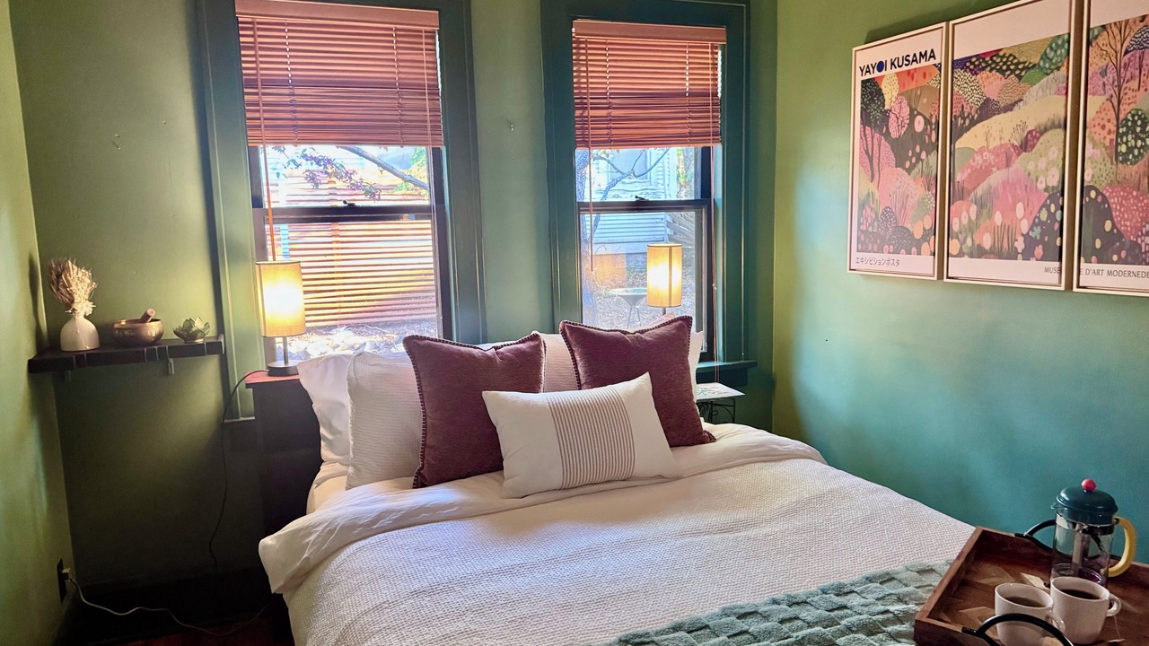 Photo of Bedroom in Linden Hills