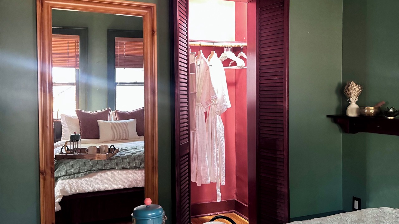 Photo of Bedroom in Linden Hills