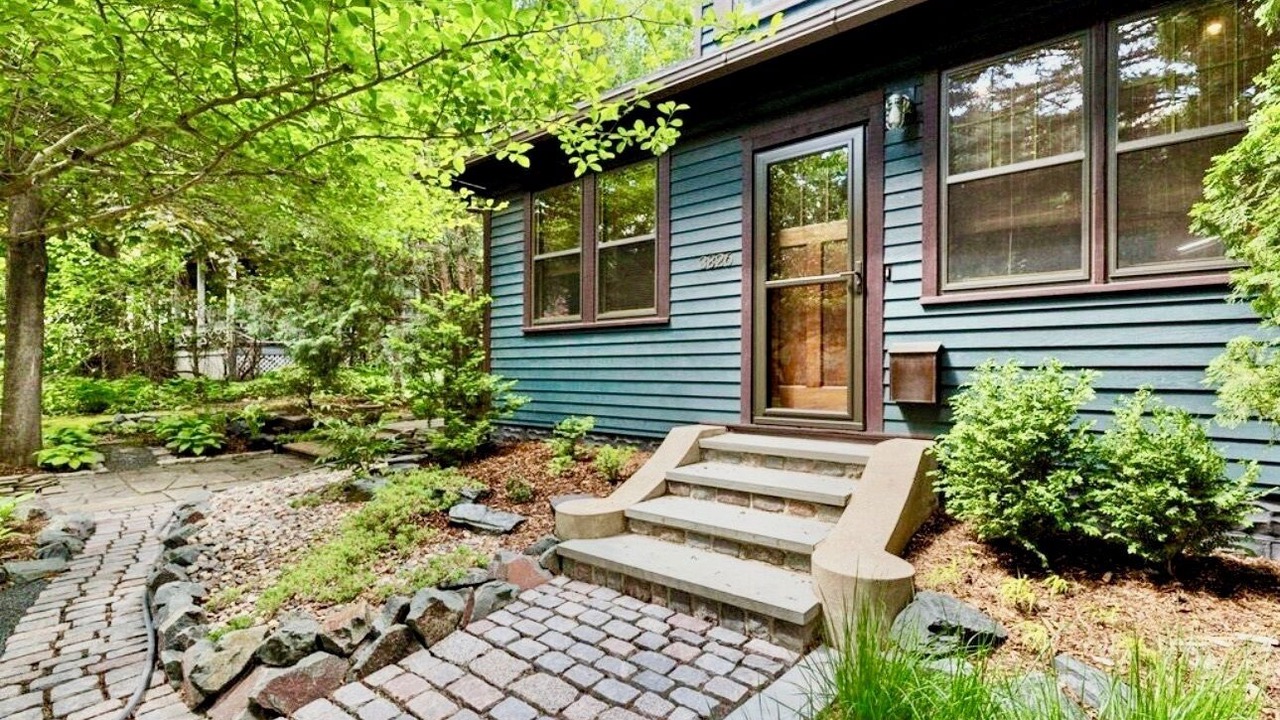 Photo of Outdoor in Linden Hills