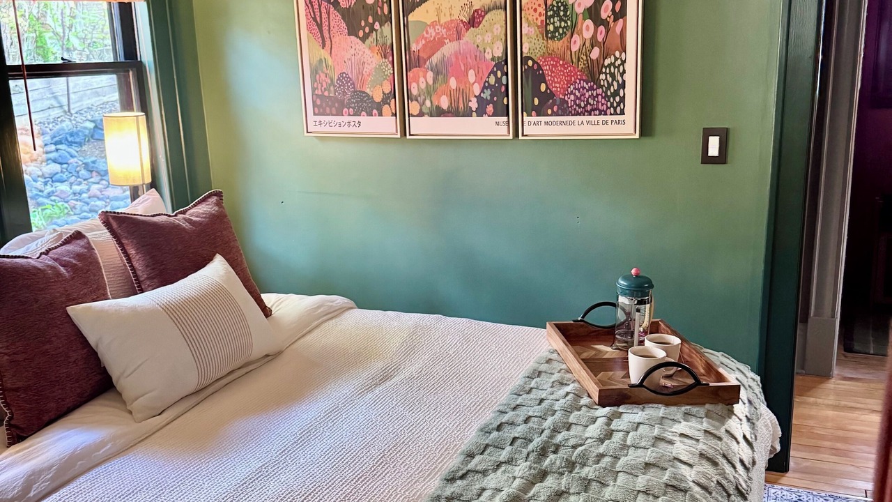 Photo of Bedroom in Linden Hills