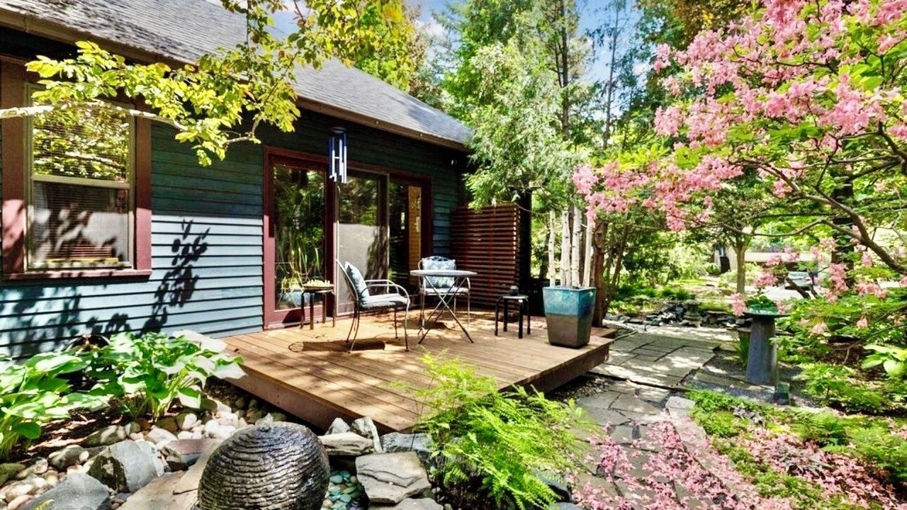 Photo of Outdoor in Linden Hills