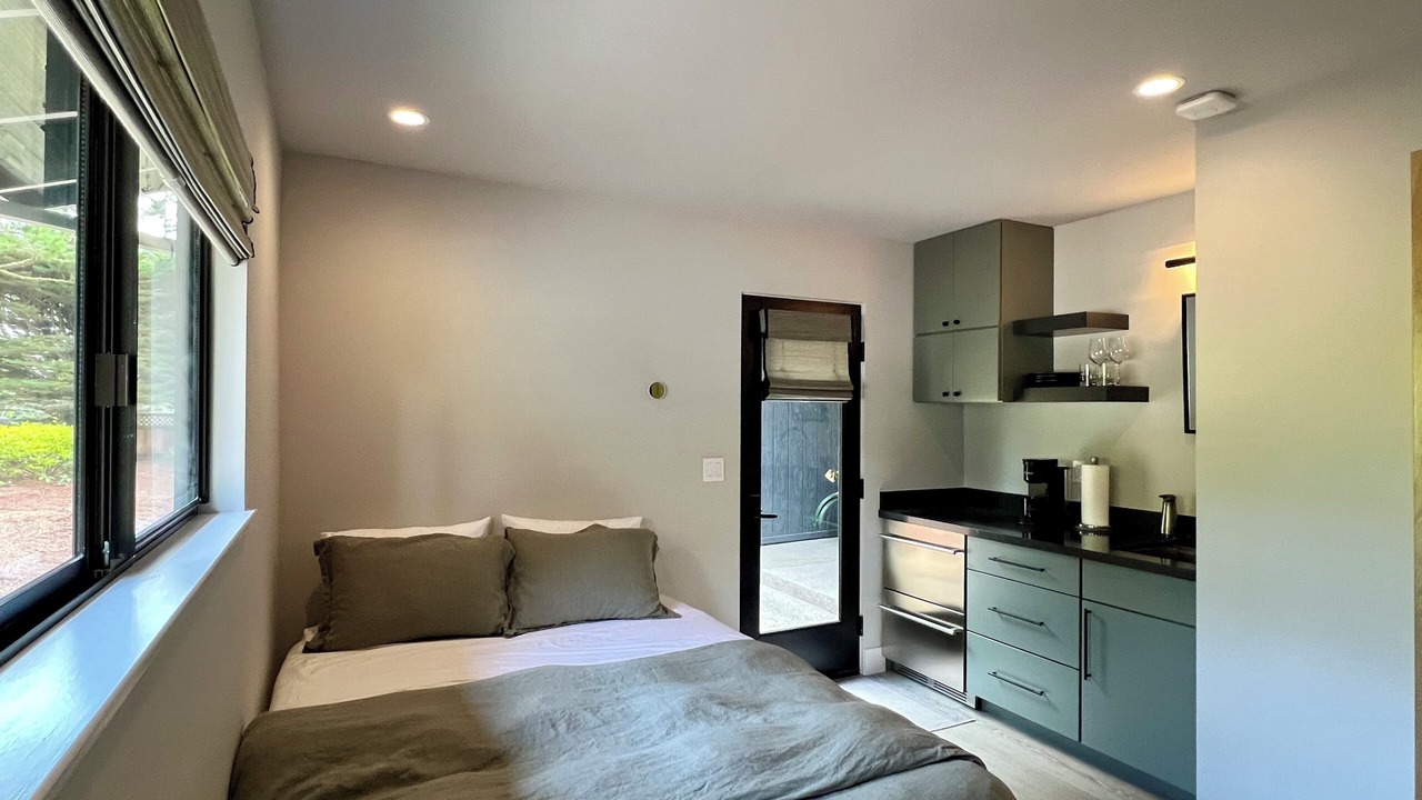Photo of Bedroom in Del Monte Forest