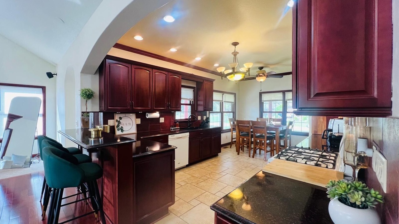 Photo of Kitchen in Greater South Side