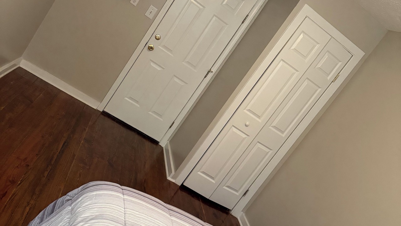 Photo of Bedroom in Elliott