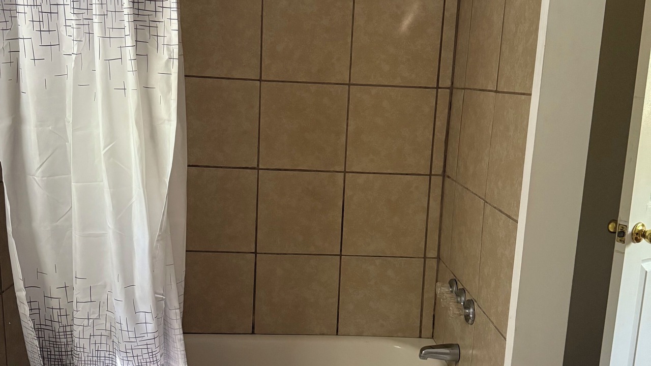 Photo of Bathroom in Elliott