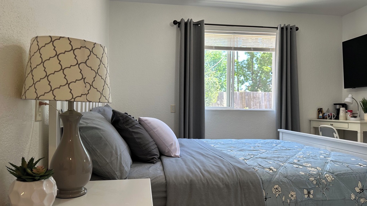 Photo of Bedroom in Arden-Arcade