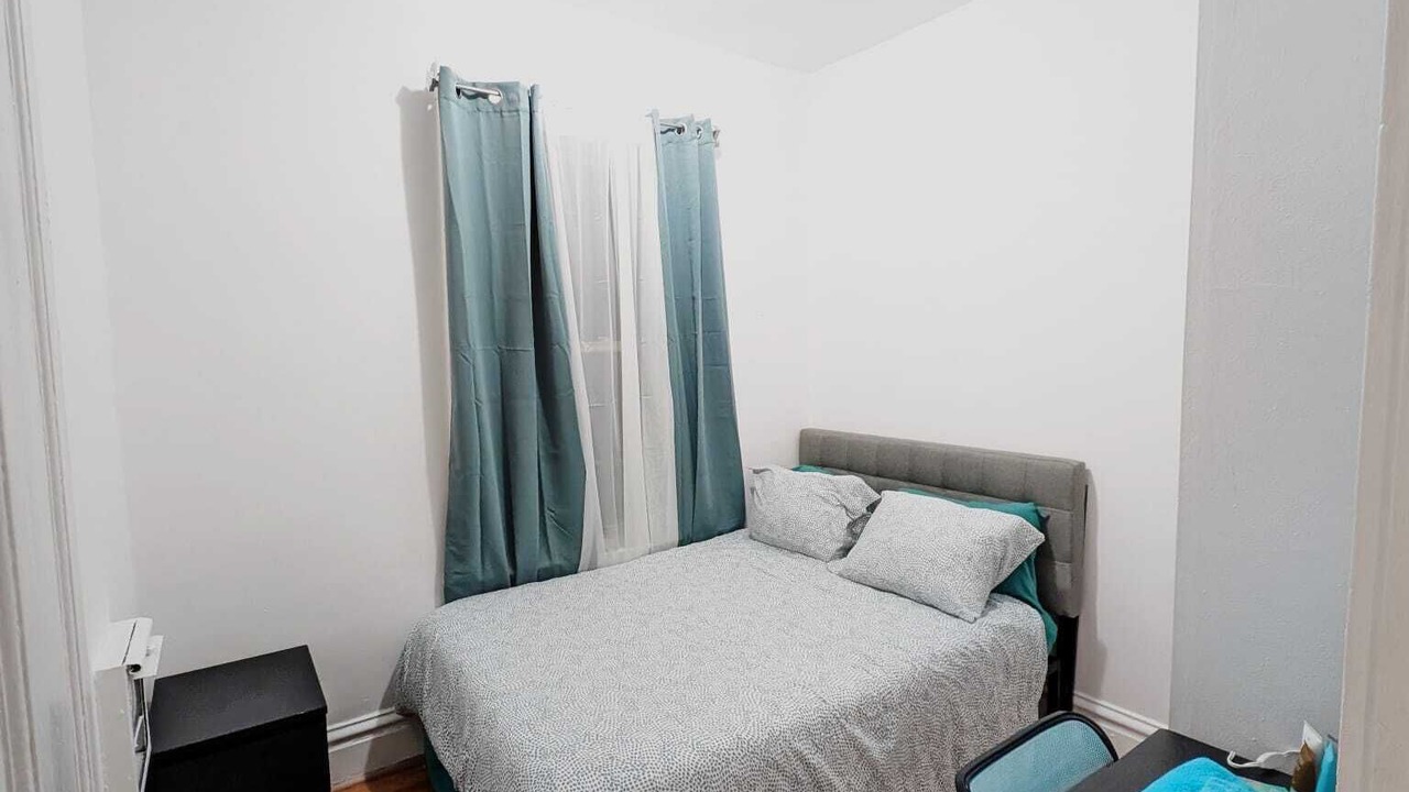 Photo of Bedroom in Shaw